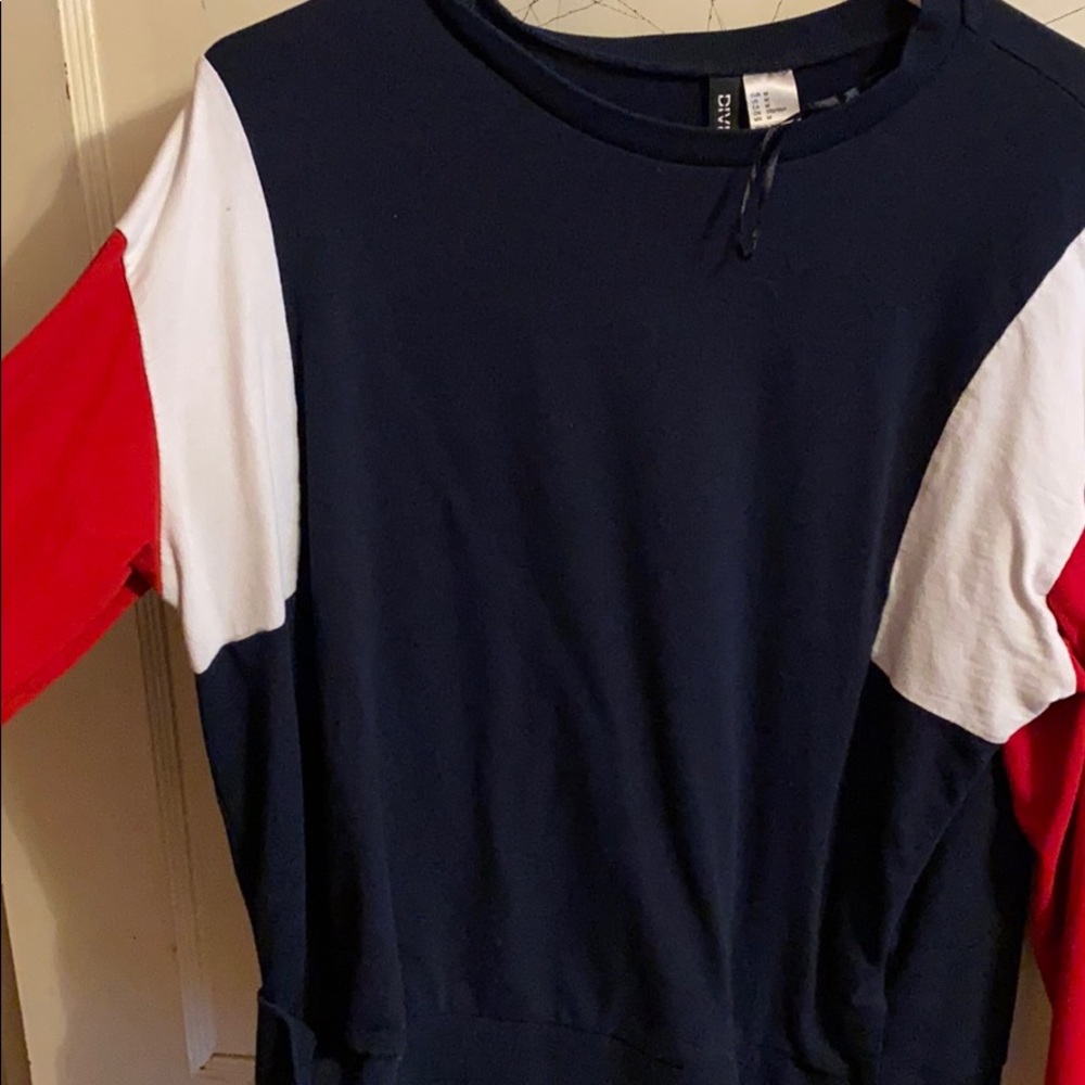 Long sleeve, multicolored, crop top!